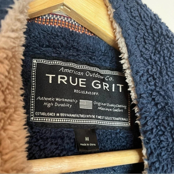 TRUE GRIT Warm Fall 1/4 Length Zipup Sweater - Picture 4 of 7